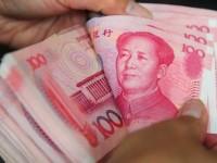 Народный банк Китая вводит валютные ограничения