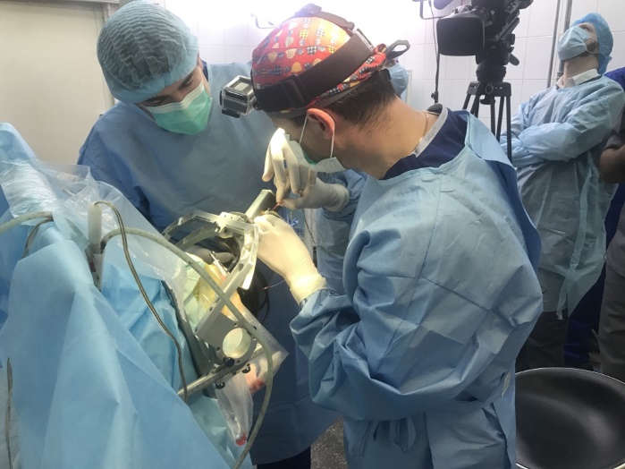 Украинскими хирургами сделана уникальная операция по удалению опухоли