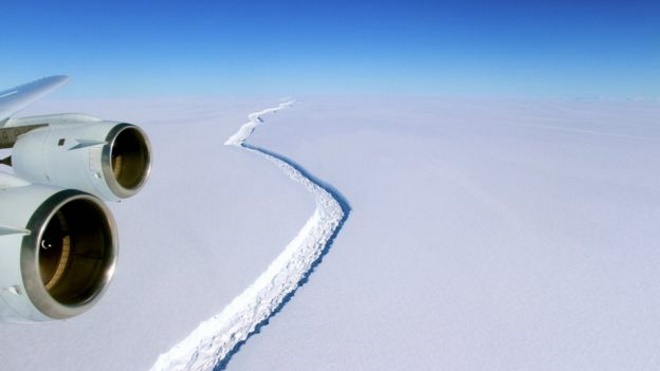 В Антарктиде отколется айсберг площадью 5 тыс квадратных километров и поднимет уровень воды на 10 см