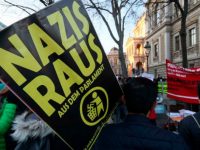 В Австрии более 5 тысяч человек протестуют против “крайне правых” в правительстве