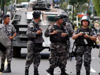 В Эквадоре взорвался заминированный автомобиль, ранено 14 полицейских