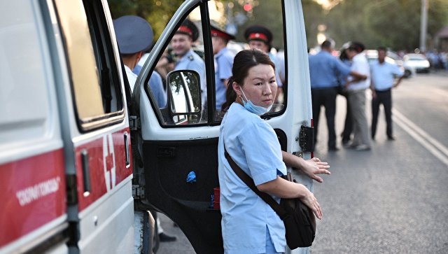 В Киргизии 100 школьников отравились угарным газом на дискотеке