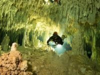 В Мексике найдена крупнейшая в мире подводная пещера
