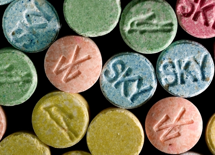 В Нидерландах изъяли партию сырья для изготовления 1 млрд таблеток экстази