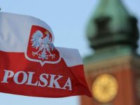 В Польше украинцам увеличили зарплаты и поощрения