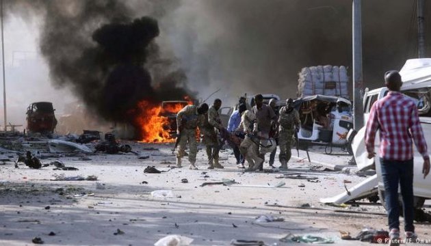 В Сомали совершен двойной теракт: десятки убитых в Магадишо