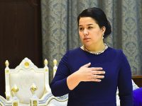 В Таджикистане богатых обязала подавать милостыню бедным дочь президента