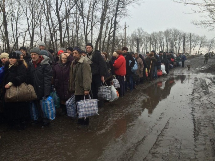 В Украине 407 тысяч переселенцев утратили доступ к социальным выплатам и пенсиям