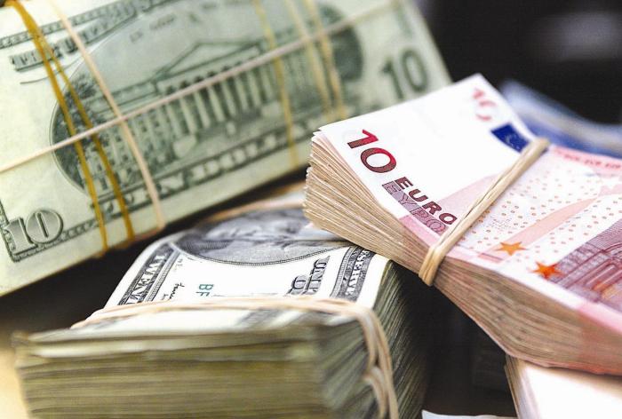 В России меняют миллионы украденных в ЛНР и ДНР долларов и евро - Форбс