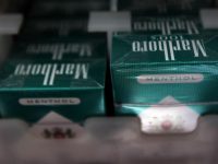 Великобритания запретила ментоловые и ароматизированные сигареты