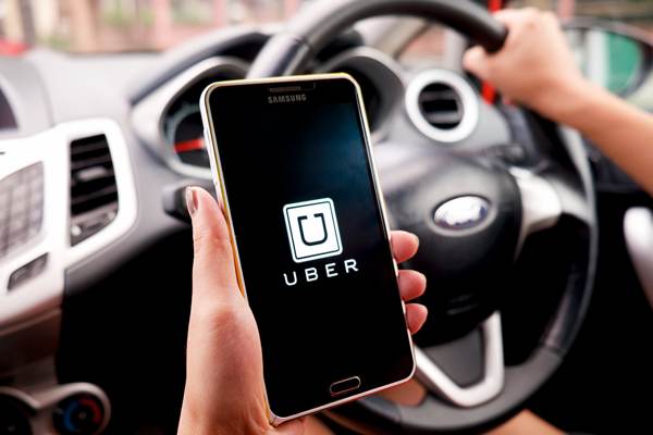 Водители обманывают Uber: мошенники изменяют алгоритм формирования цены заказа
