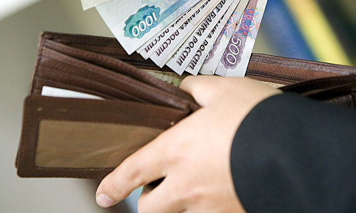 В России минимальная зарплата повышается до 7500 рублей