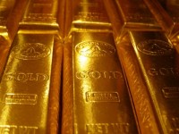 Биржи Китая приступают к торговле золотом